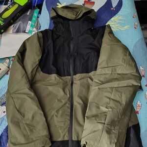 Pulse Men's Puffer Jacket - Black and Olive